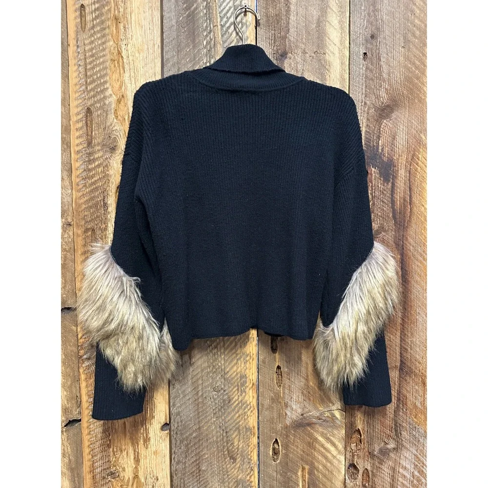 Caligraphie Cropped Turtleneck Sweater‎ Womens L Faux Fur Sleeve Y2K Chic